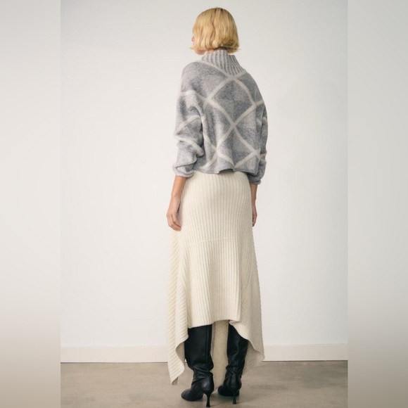 NWT Mango Turtleneck Rhombus Sweater Small - Picture 4 of 10